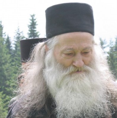Părintele Iustin Pârvu, operat de medicul Şerban, la Spitalul Judeţean
